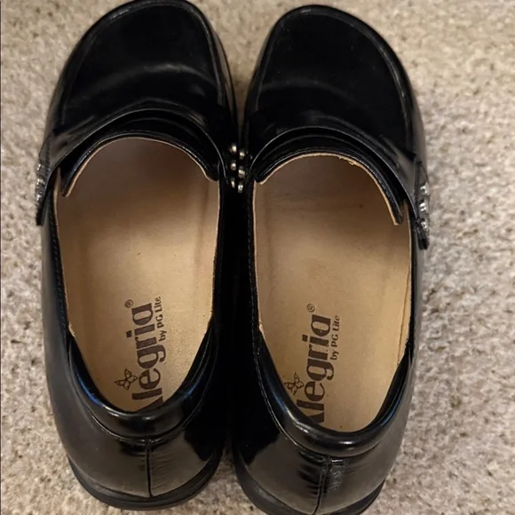 Alegria Women’s Shiny Black Slip-On Loafers Size 35 (5) - Picture 5 of 6